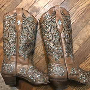 Corral boots